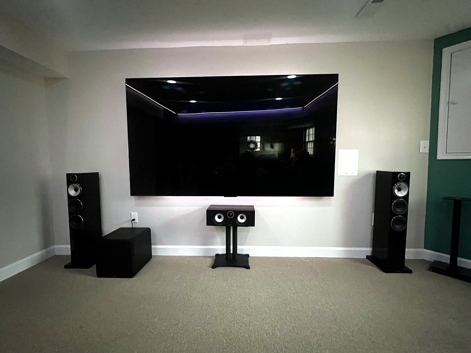 B&W 700 series theater setup